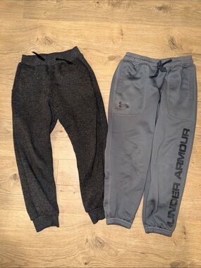 Under Armour Kids' Gray and Charcoal Joggers - Logo Side Print